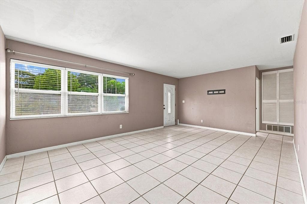 8380 52ND LANE N, PINELLAS PARK, FL 33781 — zdjęcie 5
