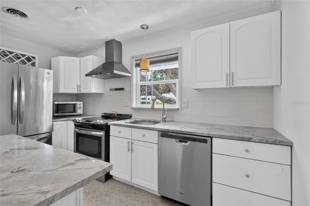 2709 MARLETTE STREET, SARASOTA, FL 34231 — zdjęcie 4