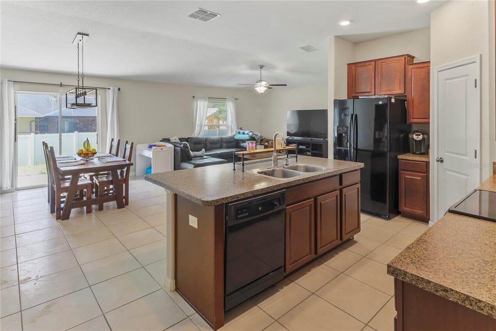 135 CASCADE BEND DRIVE, RUSKIN, FL 33570 — zdjęcie 2