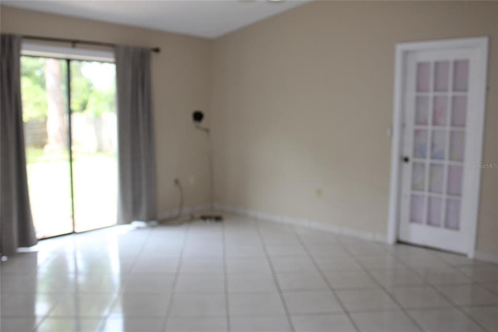 6121 56TH AVENUE N, ST PETERSBURG, FL 33709 — zdjęcie 2