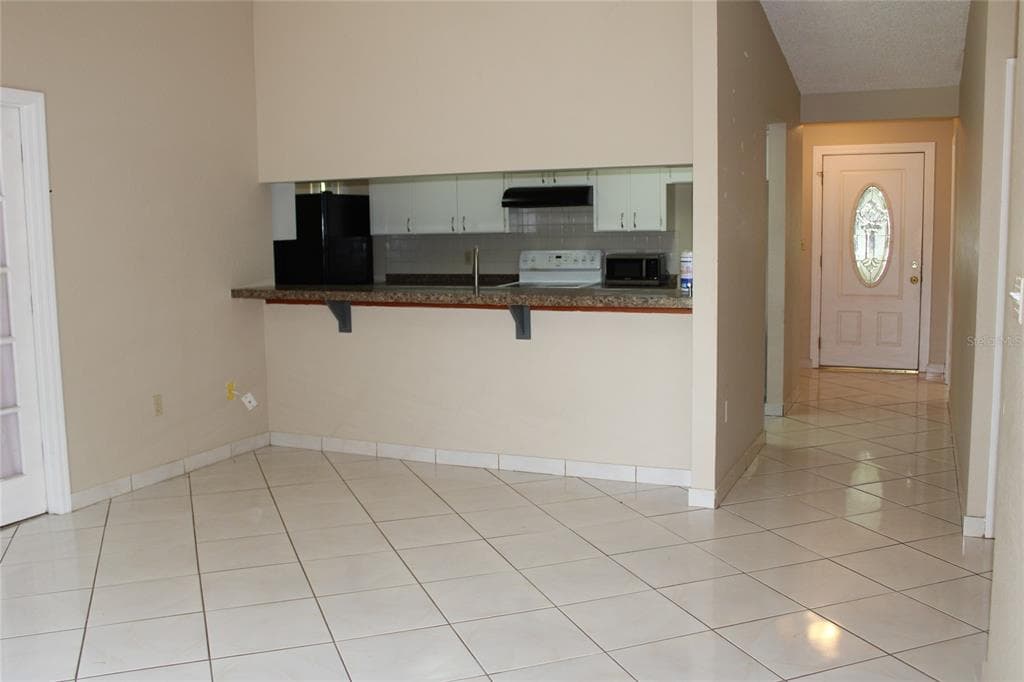 6121 56TH AVENUE N, ST PETERSBURG, FL 33709 — zdjęcie 3