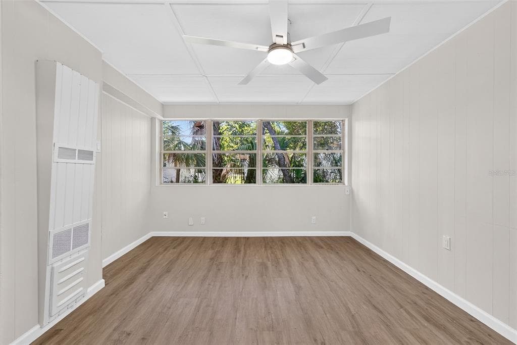 1202 E CAROLINE STREET, TAVARES, FL 32778 — zdjęcie 2