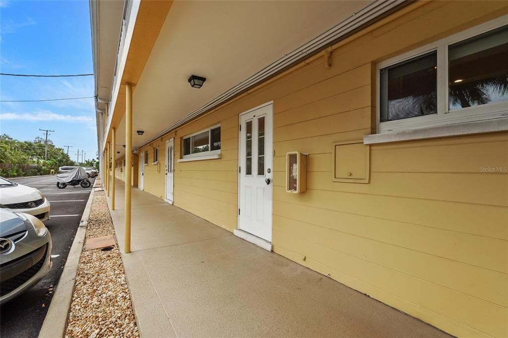 2155 WOOD STREET # A22, SARASOTA, FL 34237 — zdjęcie 3