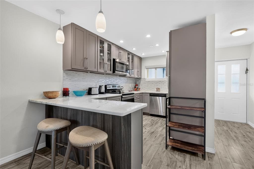 2155 WOOD STREET # A22, SARASOTA, FL 34237 — zdjęcie 5