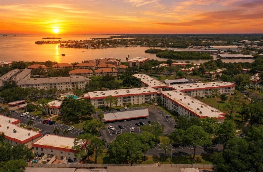 2700 BAYSHORE BOULEVARD # 2110, DUNEDIN, FL 34698