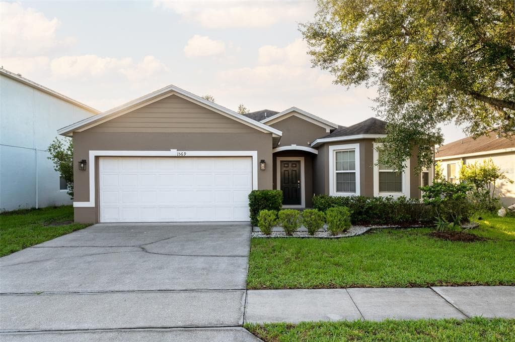 1569 TAMARIND ROAD, DAVENPORT, FL 33896