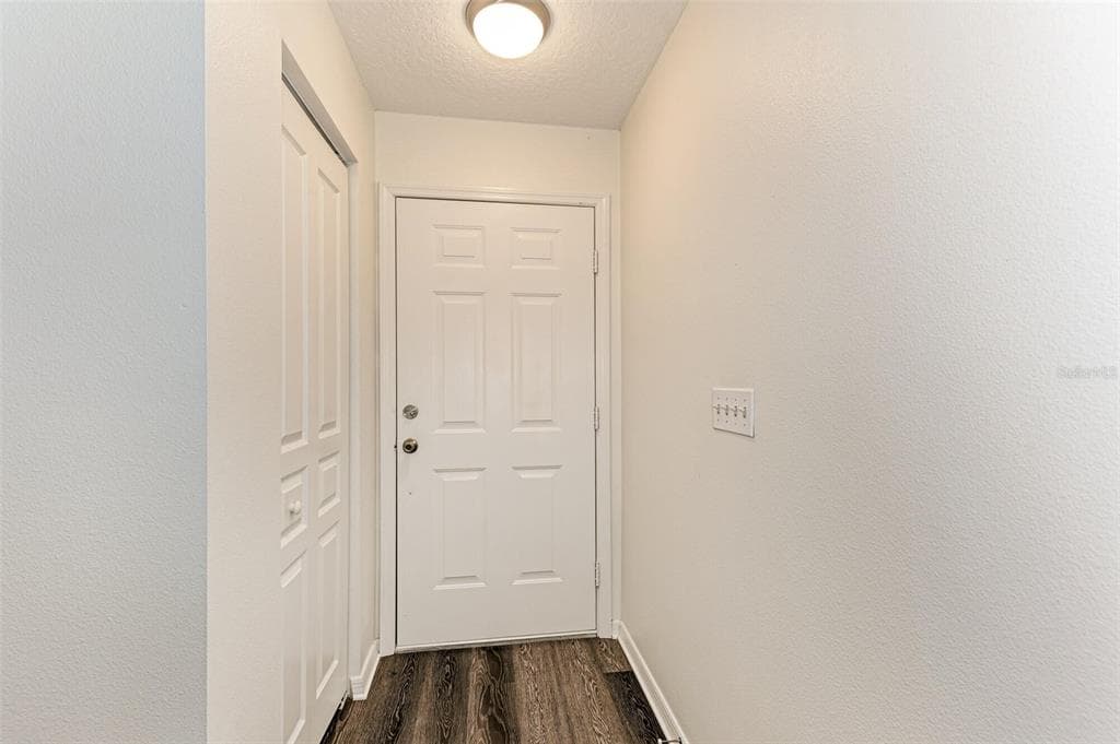 2046 OLD TREVOR WAY, SARASOTA, FL 34232 — zdjęcie 3