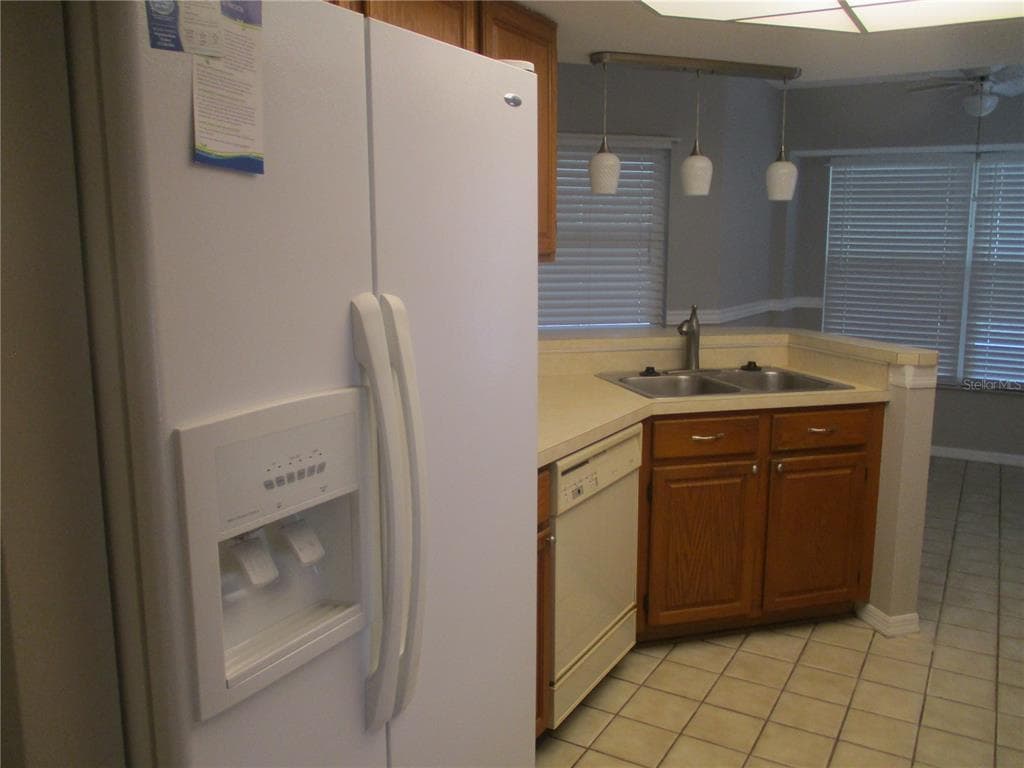 209 N BROCKFIELD DRIVE, SUN CITY CENTER, FL 33573 — zdjęcie 5