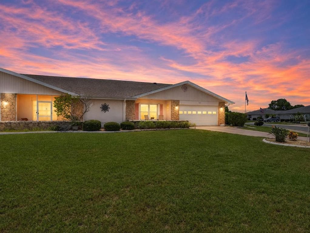 907 BLUEWATER DRIVE, SUN CITY CENTER, FL 33573