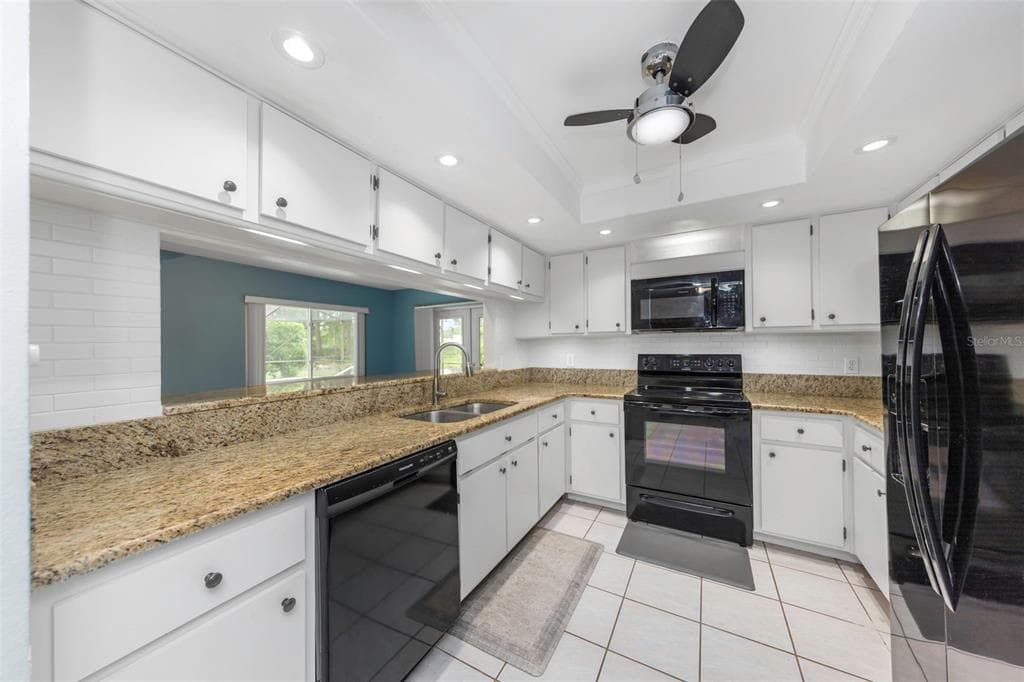 9237 AMAZON DRIVE, NEW PORT RICHEY, FL 34655 — zdjęcie 4