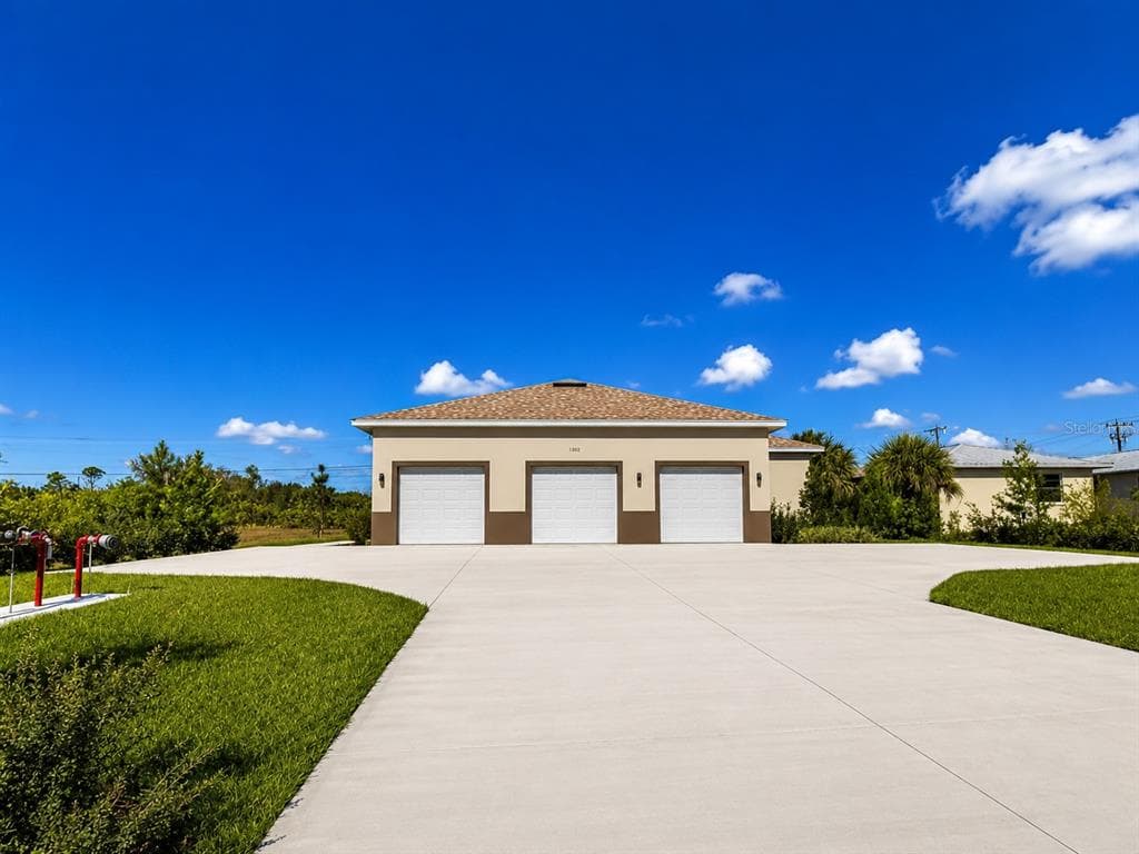 289 BOUNDARY BOULEVARD # 204, ROTONDA WEST, FL 33947 — zdjęcie 2