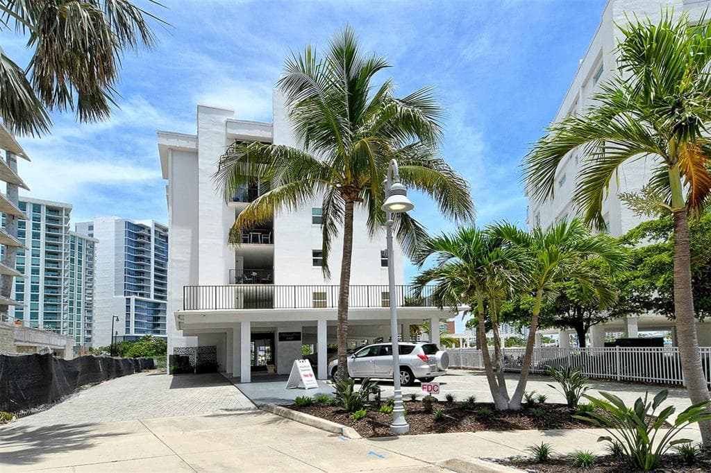 660 GOLDEN GATE POINT # 51 & 52, SARASOTA, FL 34236 — zdjęcie 4