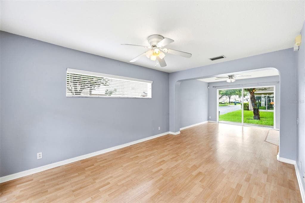 8013 BOONE DRIVE, LARGO, FL 33773 — zdjęcie 4