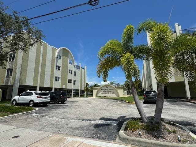 4681 1ST STREET NE # 304, ST PETERSBURG, FL 33703