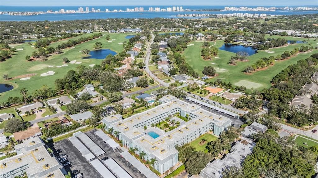 1706 BELLEAIR FOREST DRIVE # 136, CLEARWATER, FL 33756 — zdjęcie 3