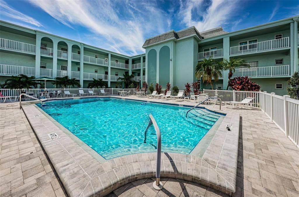 1706 BELLEAIR FOREST DRIVE # 136, CLEARWATER, FL 33756