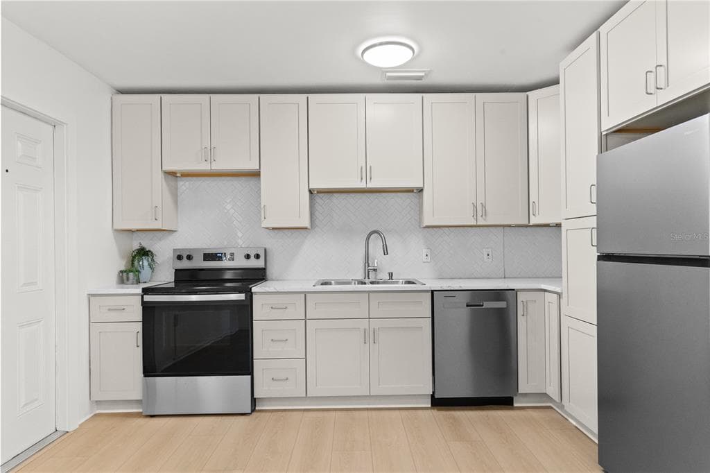 3663 22ND AVENUE N, ST PETERSBURG, FL 33713 — zdjęcie 5