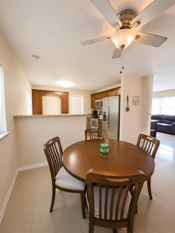 5814 HAMMON DRIVE, TAMPA, FL 33619 — zdjęcie 4