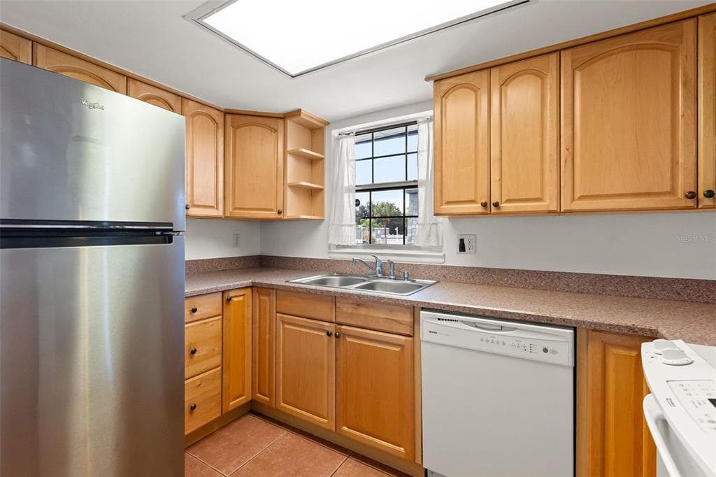 1000 S SEMORAN BOULEVARD # 302, WINTER PARK, FL 32792 — zdjęcie 5