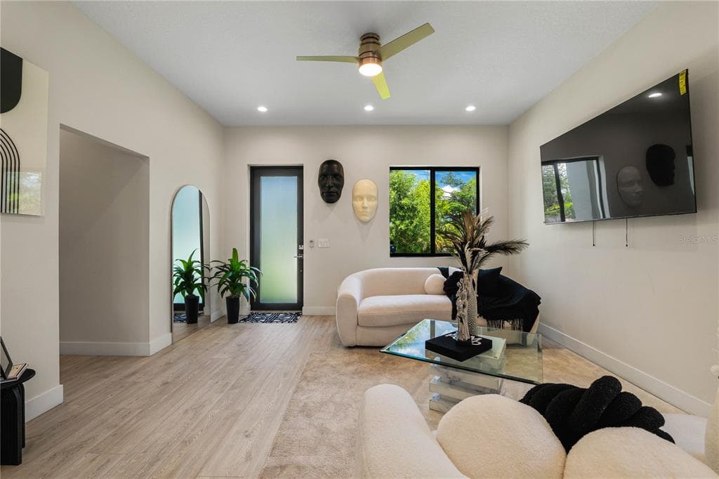 404 E SEWARD STREET, TAMPA, FL 33604 — zdjęcie 3