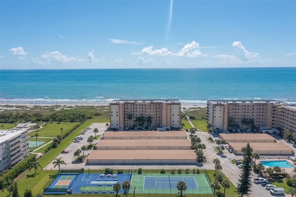 1890 N ATLANTIC AVENUE # A302, COCOA BEACH, FL 32931 — zdjęcie 2