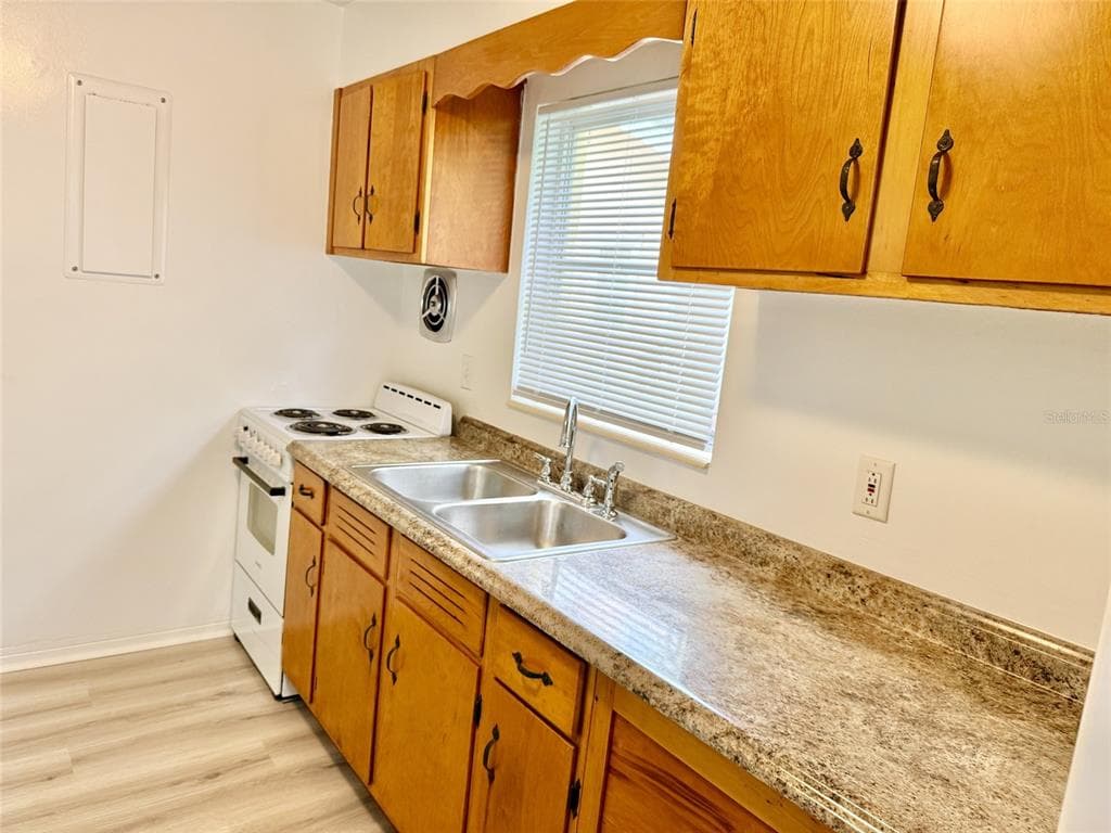 1135 HIGHLAND STREET N # 3, ST PETERSBURG, FL 33701 — zdjęcie 5