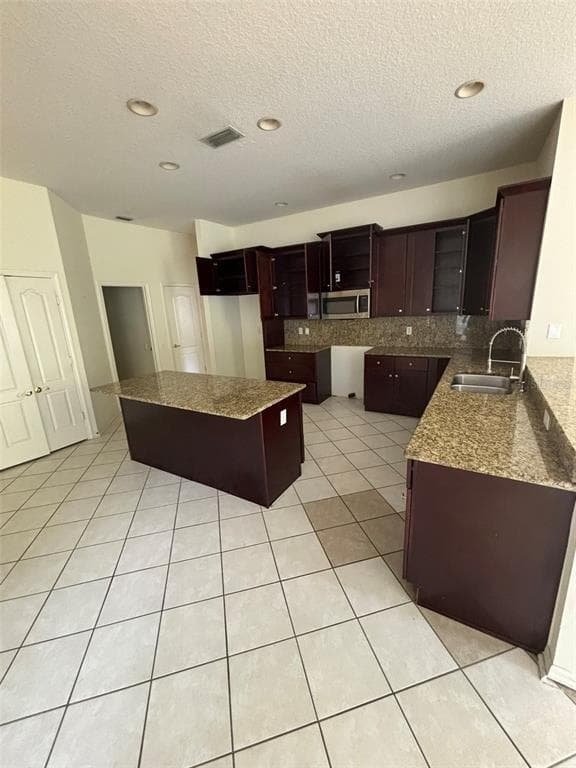 5141 SILVER CHARM TERRACE, ZEPHYRHILLS, FL 33544 — zdjęcie 2