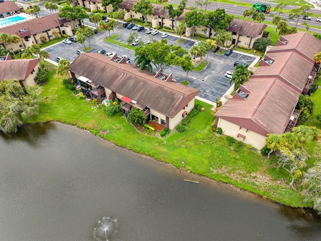 875 S VILLAGE DRIVE N # 101, ST PETERSBURG, FL 33716 — zdjęcie 4