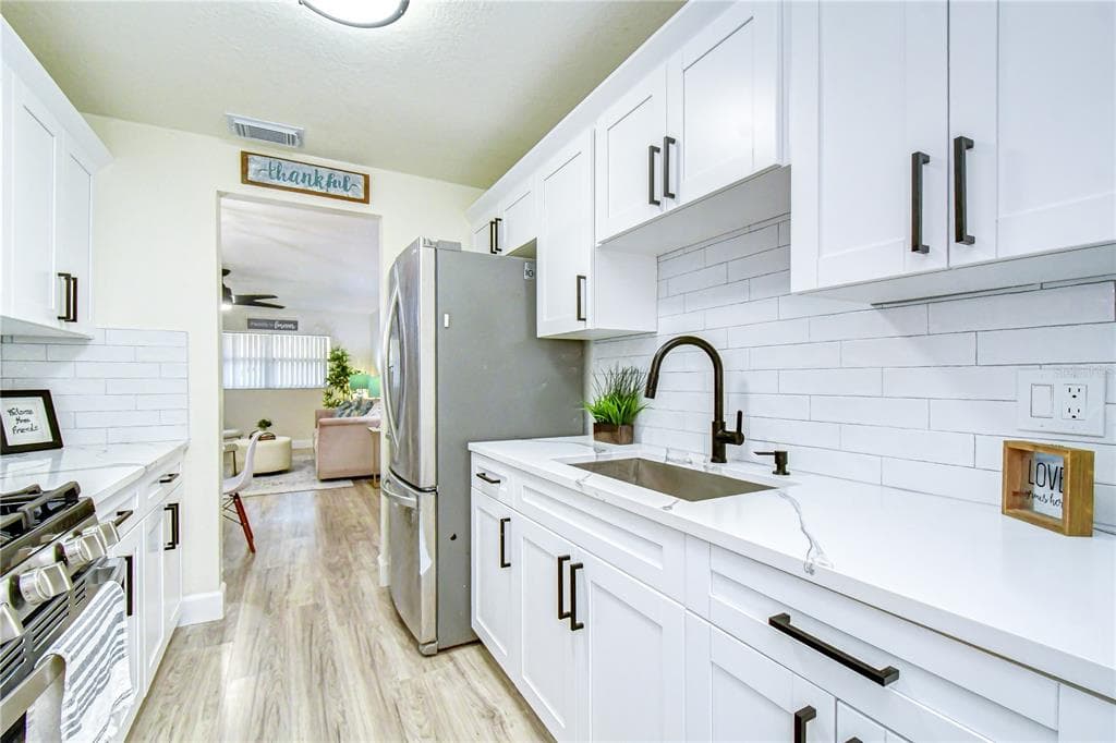10037 62ND TERRACE N # 5, ST PETERSBURG, FL 33708 — zdjęcie 5