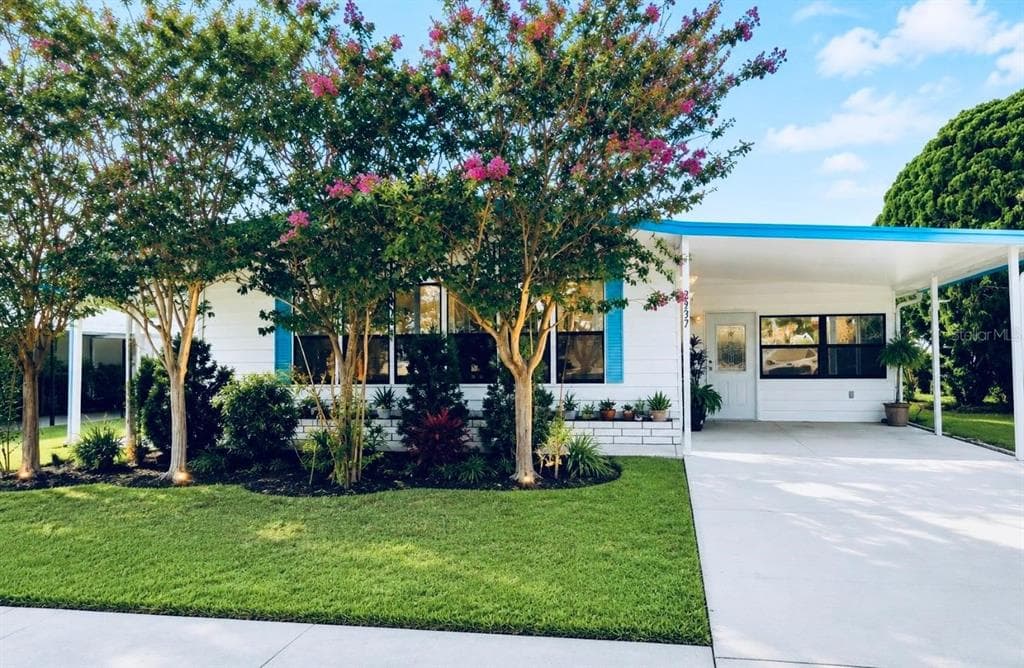 3937 CHRIS DRIVE, WESLEY CHAPEL, FL 33543