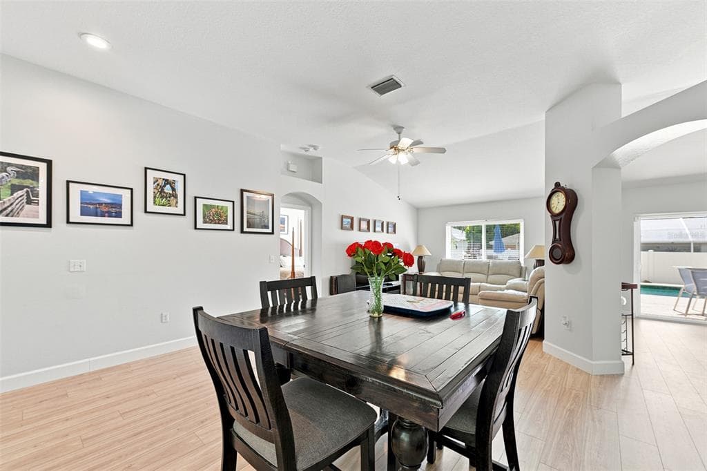 3720 TREELINE DRIVE, VALRICO, FL 33596 — zdjęcie 4