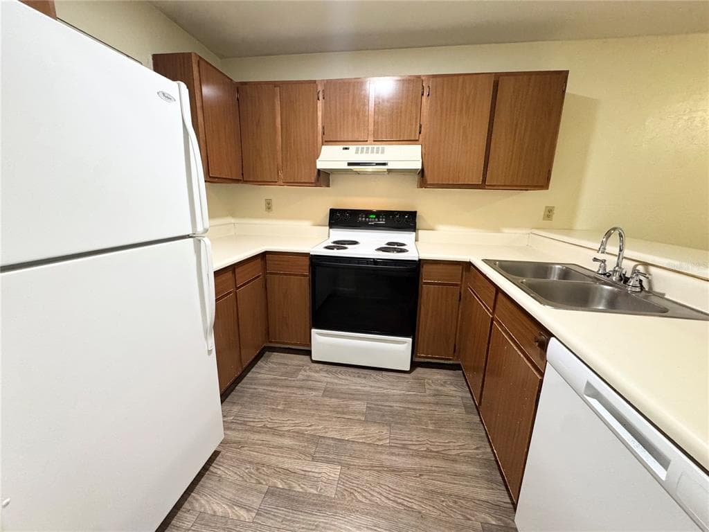 83 SE 16TH AVENUE # E303, GAINESVILLE, FL 32601 — zdjęcie 3