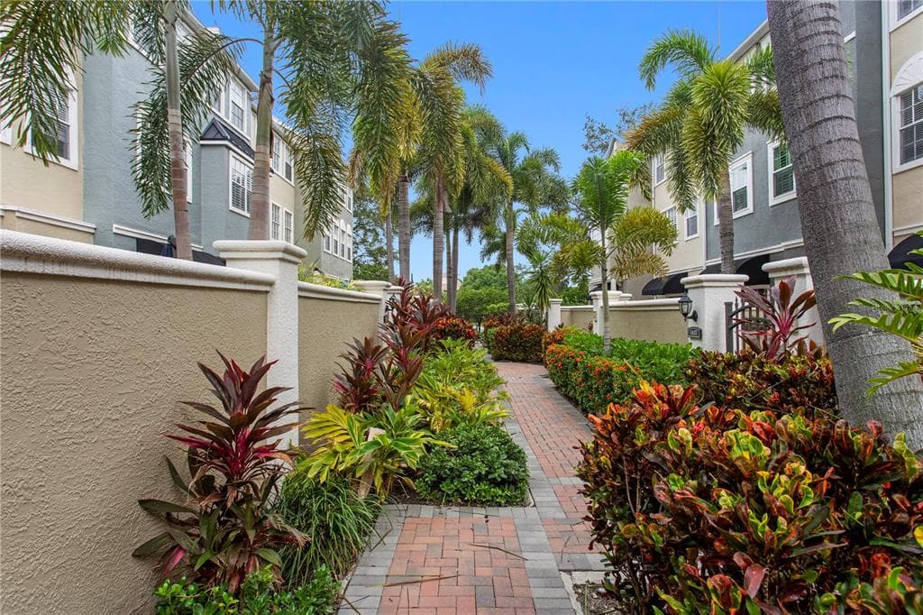1425 HARBOUR WALK ROAD, TAMPA, FL 33602 — zdjęcie 5