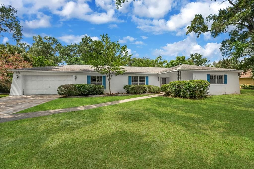 606 GREENBRIAR DRIVE, BRANDON, FL 33511