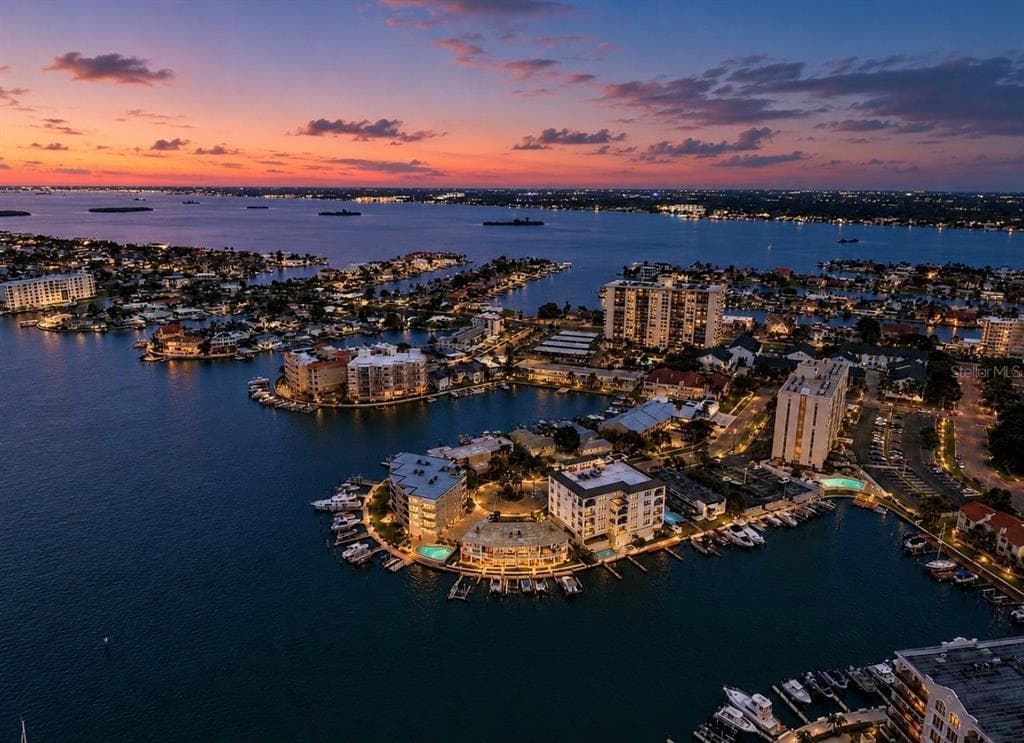 205 DOLPHIN POINT # 4, CLEARWATER BEACH, FL 33767