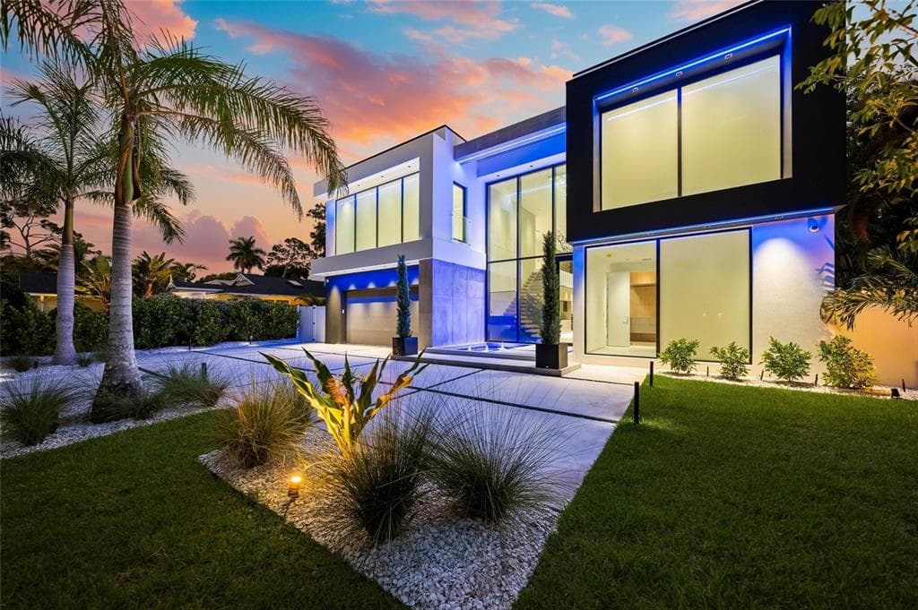 1640 WALDEMERE STREET, SARASOTA, FL 34239