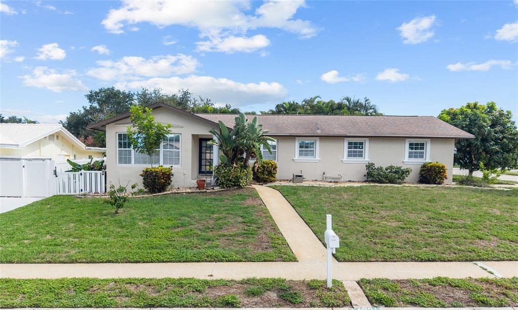 14331 APACHE AVENUE, LARGO, FL 33774 — zdjęcie 2