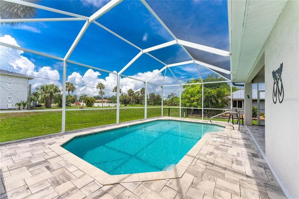 93 MARK TWAIN LANE, ROTONDA WEST, FL 33947 — zdjęcie 3