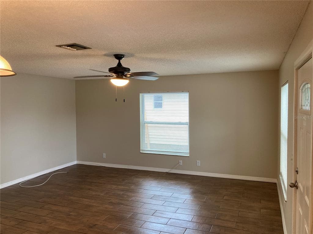 7112 2ND STREET N, ST PETERSBURG, FL 33702 — zdjęcie 2