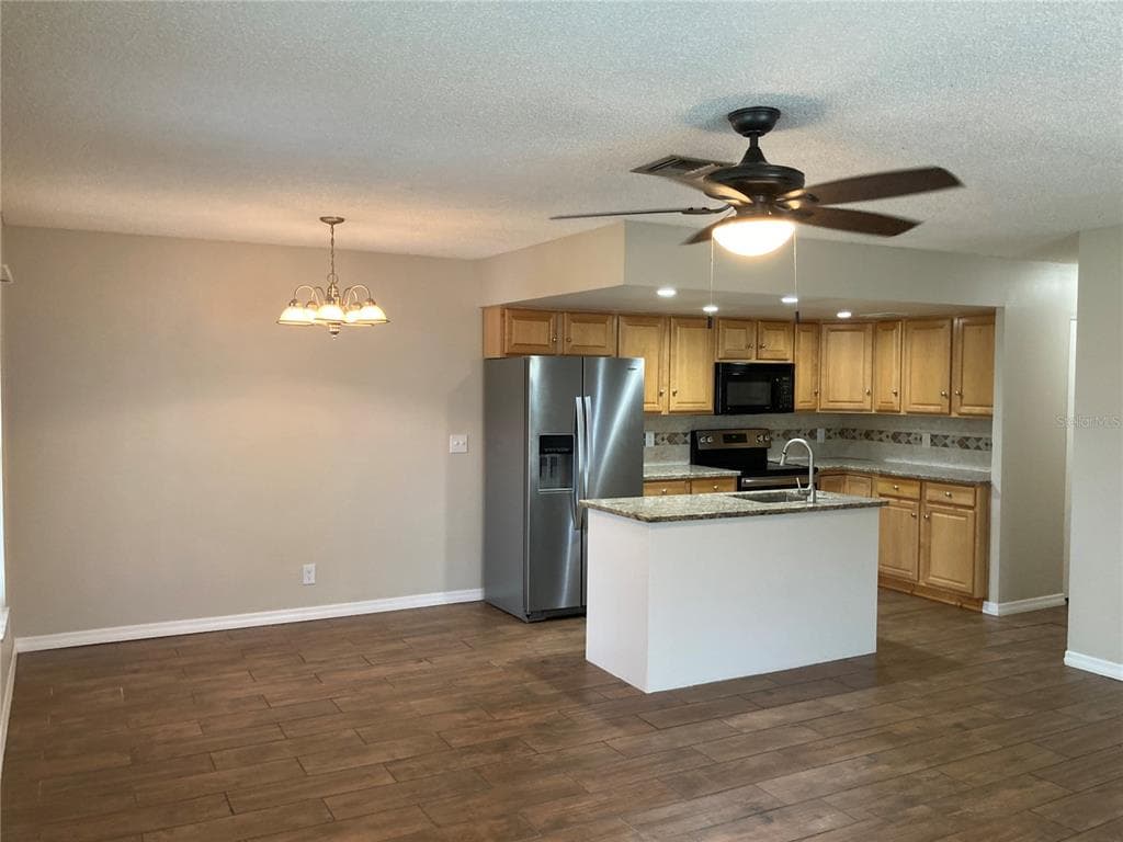 7112 2ND STREET N, ST PETERSBURG, FL 33702 — zdjęcie 4