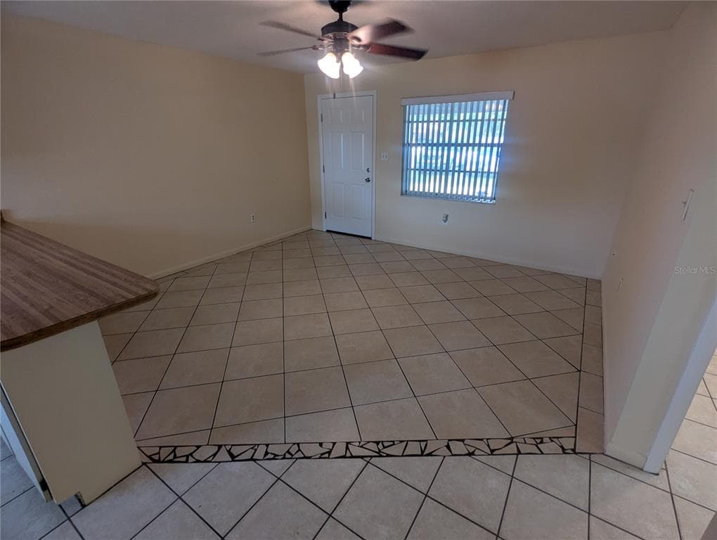 824 N SAINT CLAIR ABRAMS AVENUE, TAVARES, FL 32778 — zdjęcie 4