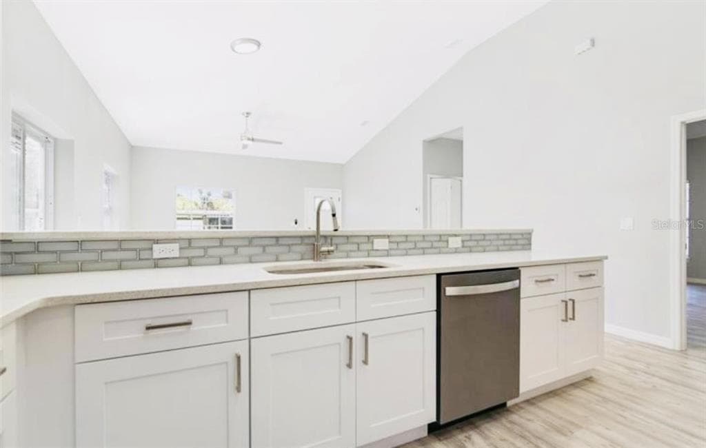 617 HOLMES AVENUE, DAYTONA BEACH, FL 32114 — zdjęcie 3