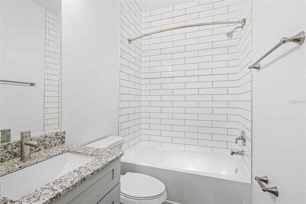 1306-1308 SAXONY CIRCLE, PUNTA GORDA, FL 33983 — zdjęcie 2