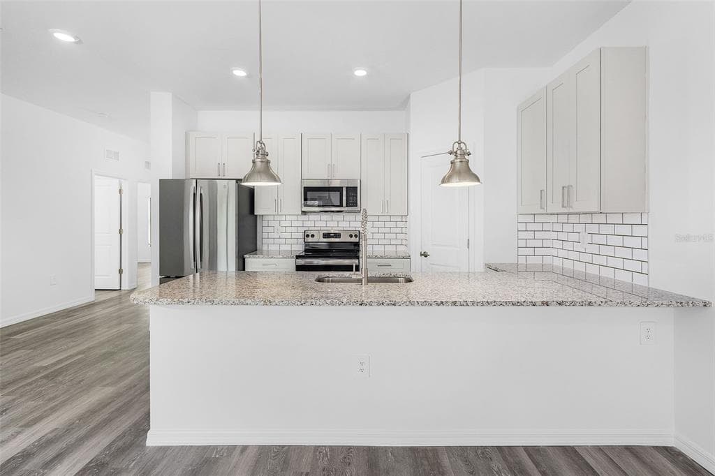 1306-1308 SAXONY CIRCLE, PUNTA GORDA, FL 33983 — zdjęcie 3