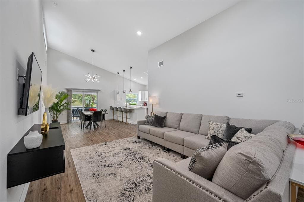 3717 E CLIFTON STREET, TAMPA, FL 33610 — zdjęcie 4