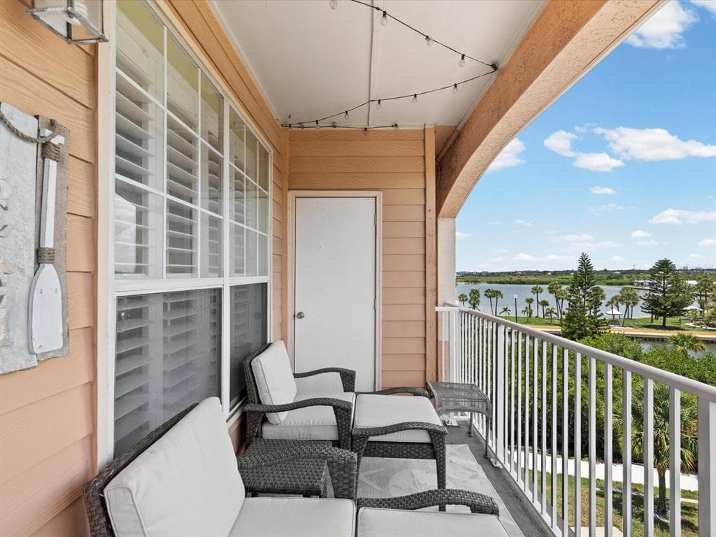 5000 CULBREATH KEY WAY # 9-301, TAMPA, FL 33611