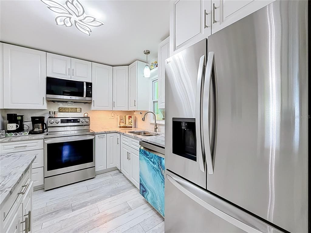 4046 FLORAMAR TERRACE, NEW PORT RICHEY, FL 34652 — zdjęcie 4