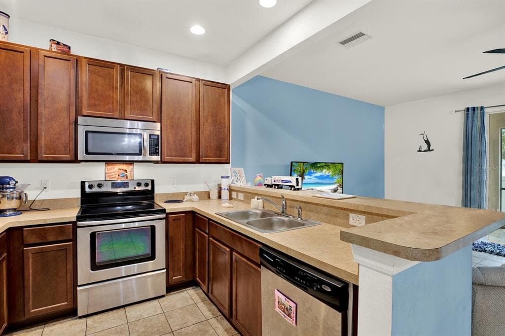 6843 46TH LANE N, PINELLAS PARK, FL 33781 — zdjęcie 3