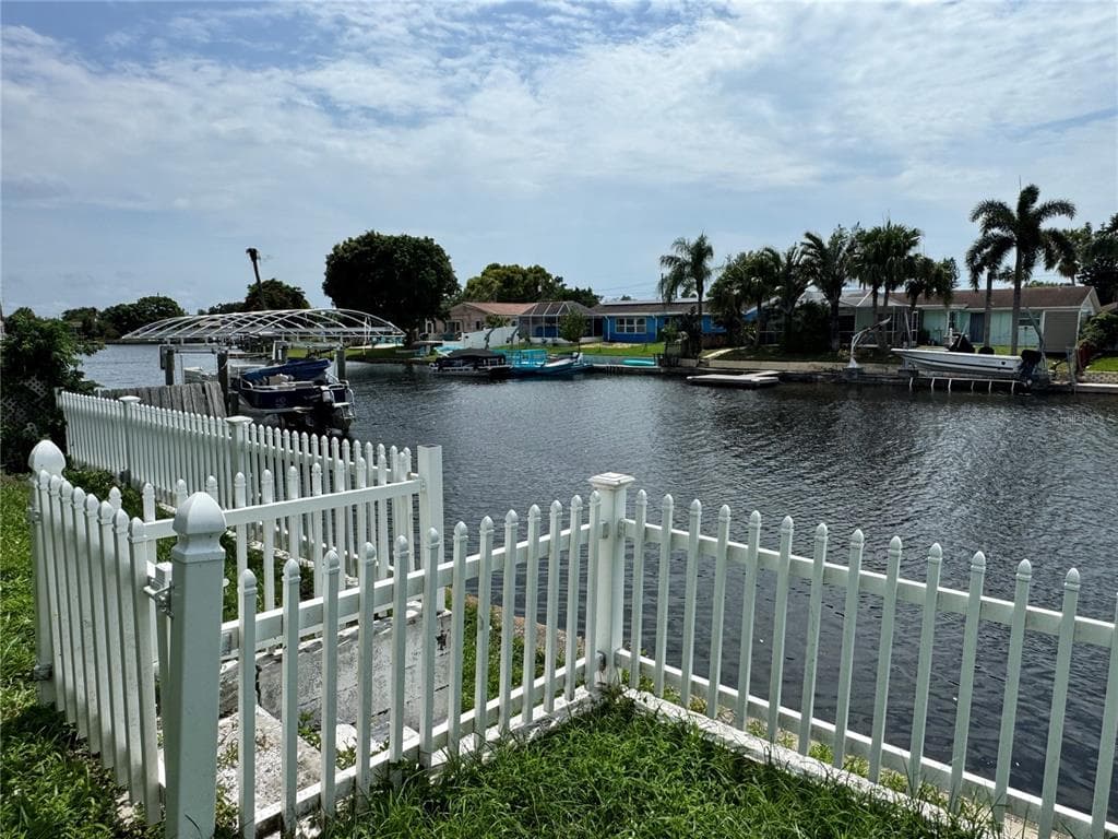 1345 BASSWOOD DRIVE, HOLIDAY, FL 34690 — zdjęcie 2