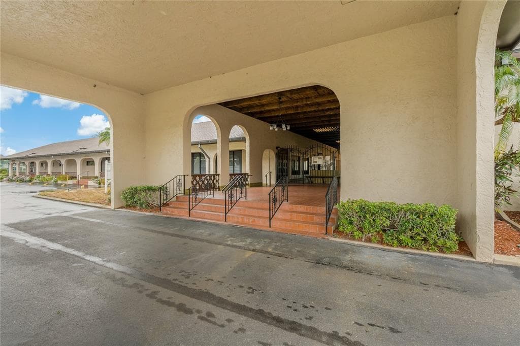 10032 65TH AVENUE N # 17, ST PETERSBURG, FL 33708 — zdjęcie 5